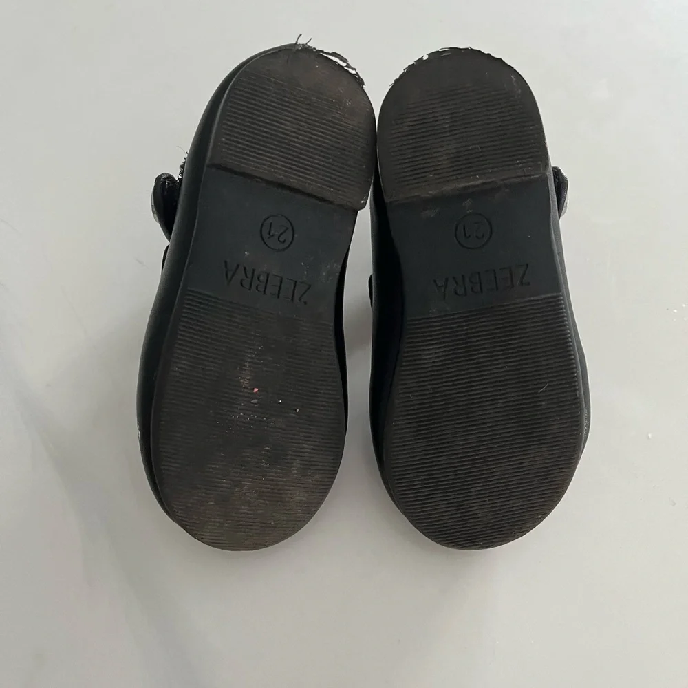 Zeebra kids toddler girls black mary jane shoes size 21